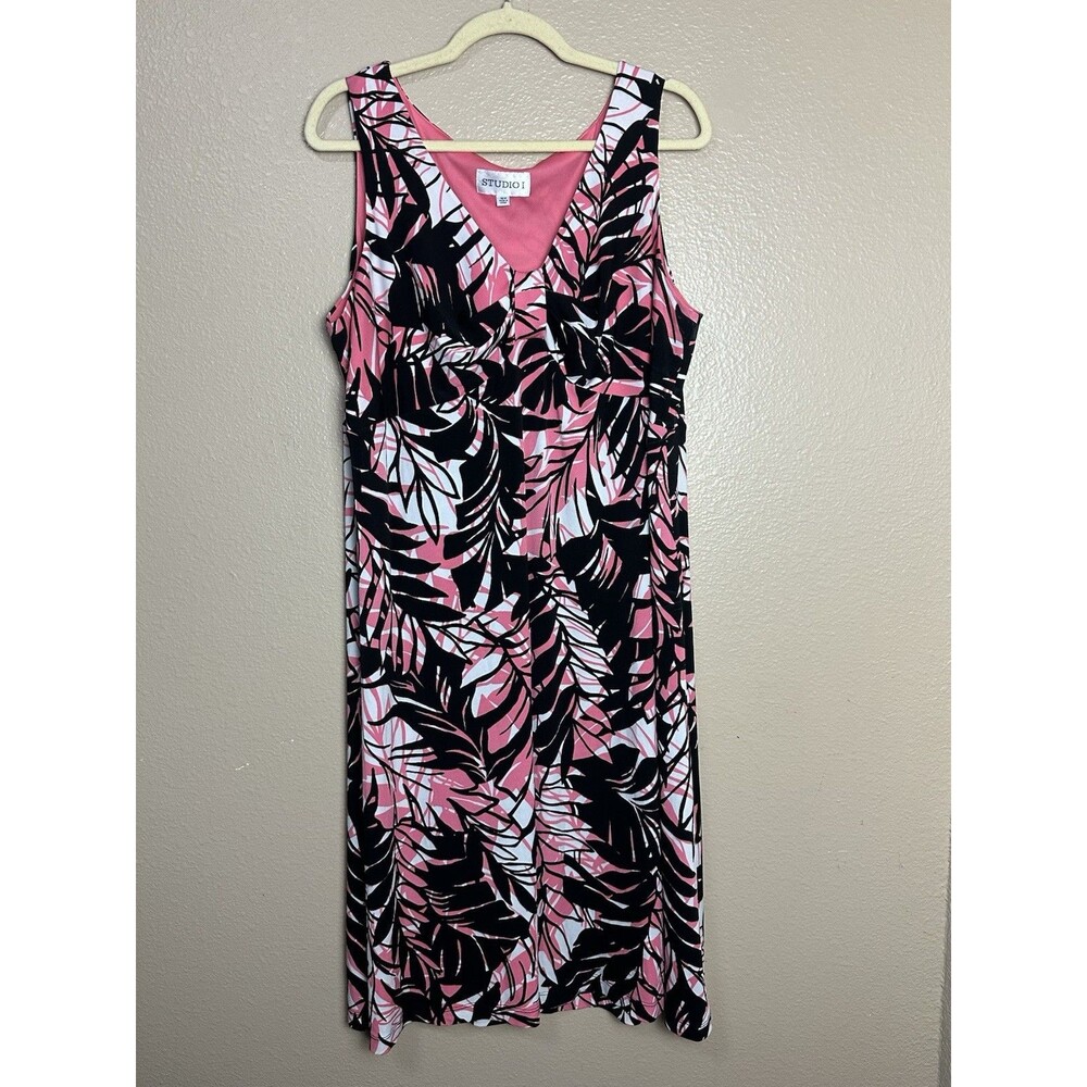 Studio I Sleeveless Dress Womans Size 18w Pink Black Floral Aline Knee Length